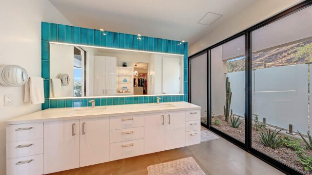 Modern-Bathroom-Lighting