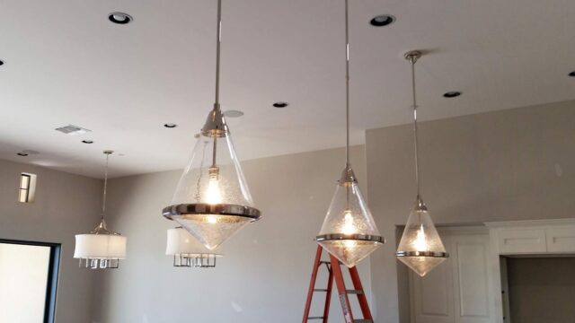 Pendent-Light-Installation